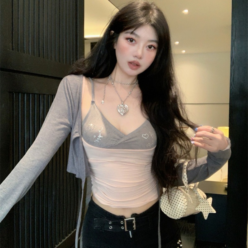纯欲辣妹v领抹胸上衣女秋季防晒开衫披肩假两件吊带两件套巨好看|undefined