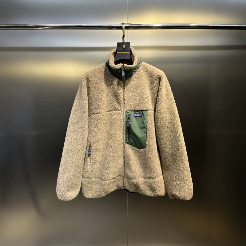 High-end version, limited-edition outdoor thickened, warm, and color-coordinated fleece-lined shearling jacket with a stand-up collar and zipper High-end version, limited-edition outdoor thickened, warm, and color-coordinated fleece-lined shearling jacket with a stand-up collar and zipper