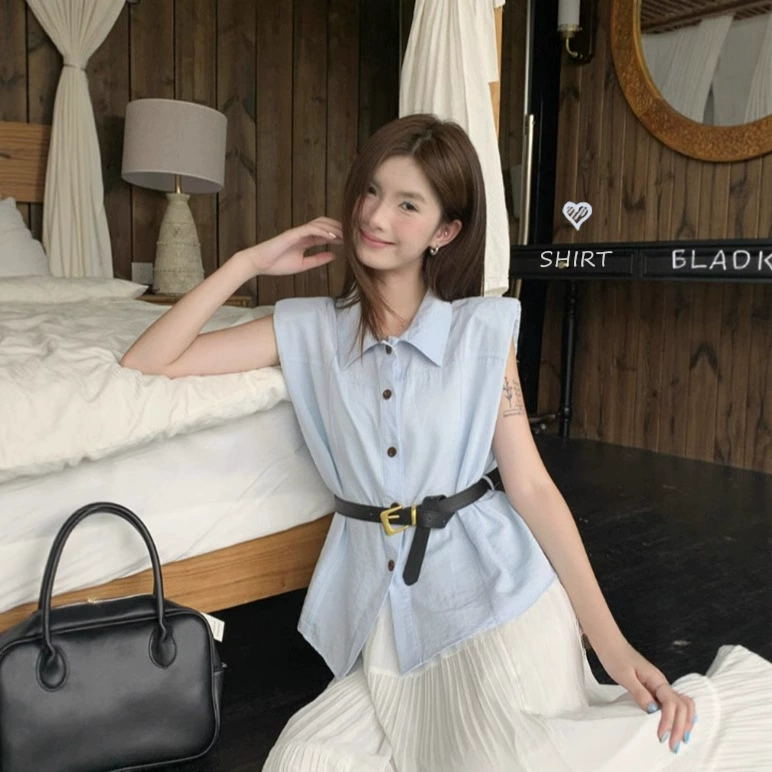 Женская летняя рубашка-поло без рукавов синего цвета в корейском стиле, новинка 2025 года, утягивающая талию, на пуговицах, простой универсальный топ