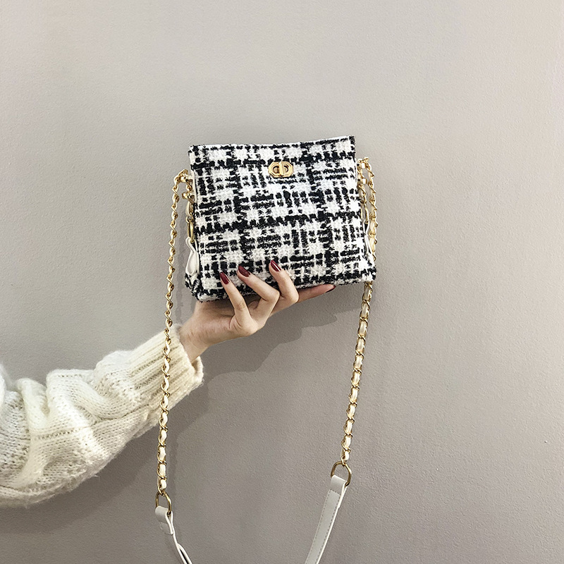 Internet celebrity small bag for women 2020 new popular women's bag fashionable all-match chain ins crossbody bucket bag fashion