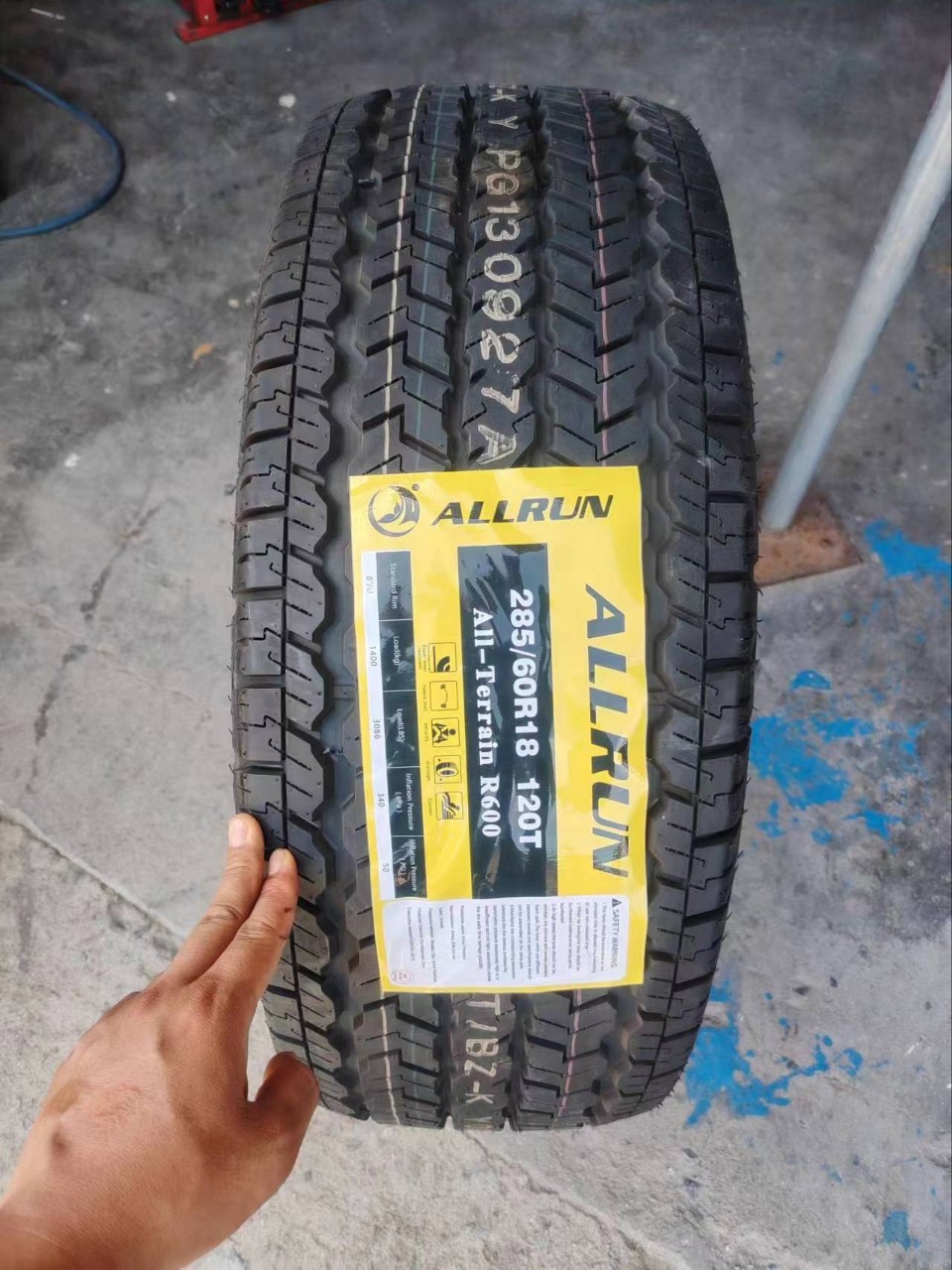 Brand New Off-Road Tires 285/60R18 at All-Terrain Suitable for Lexus Land Cruiser 2856018