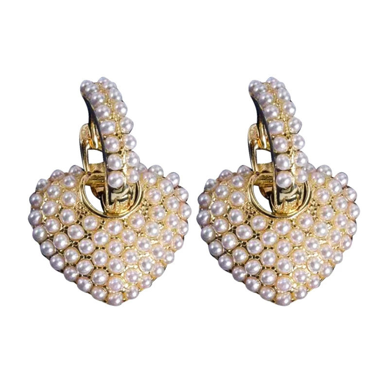 Earrings from pearl heart shaped, bright catchy style, high-quality style, light luxury style, direct factory sales