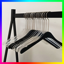 Ů�b͸�������������o�ۺ�ɫ�Ƶ�T���¼����l�����������·�