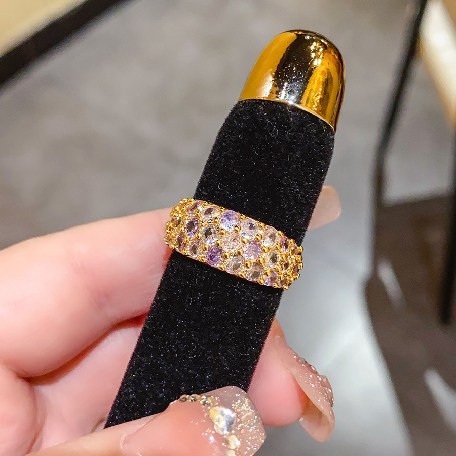 Bague pour femme, ronde, texturée, en résine, ornée d'un nœud papillon et d'une fleur. Design simple et tendance pour l'index._voghion.com