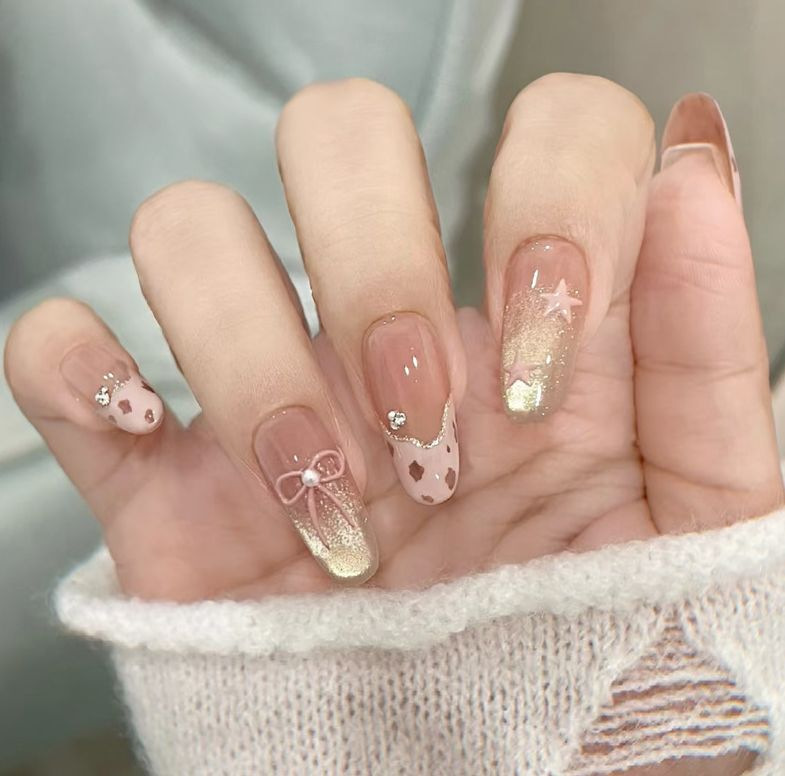 Uñas postizas hechas a mano con diamantes de imitación brillantes, estilo popular, uñas postizas de alta gama, estilo puro y sensual, efecto iluminador, piezas de uñas postizas hechas a mano.