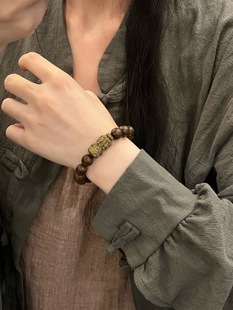 Golden Sandalwood with Green Sandalwood Pixiu Bracelet for Men and Women Wooden Buddhist Beads Bracelet 10mm Student Simple Jewelry