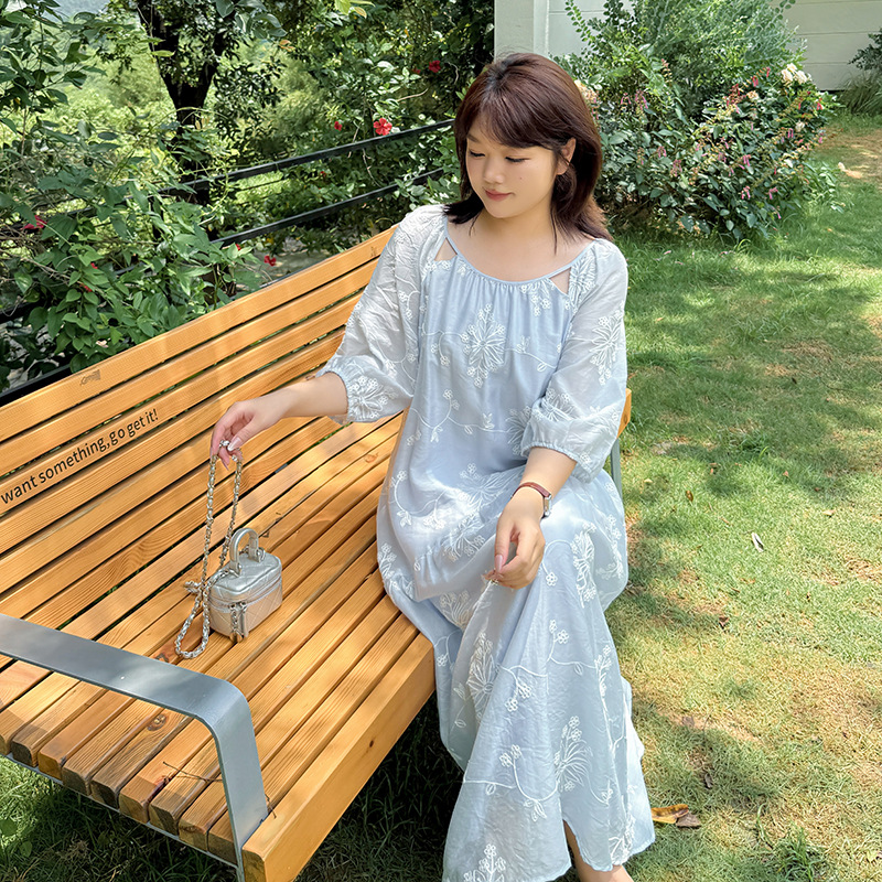 双天2025夏季新款连衣裙胖妹妹大码200斤设计感刺绣连衣裙8957 双天2025夏季新款连衣裙胖妹妹大码200斤设计感刺绣连衣裙8957