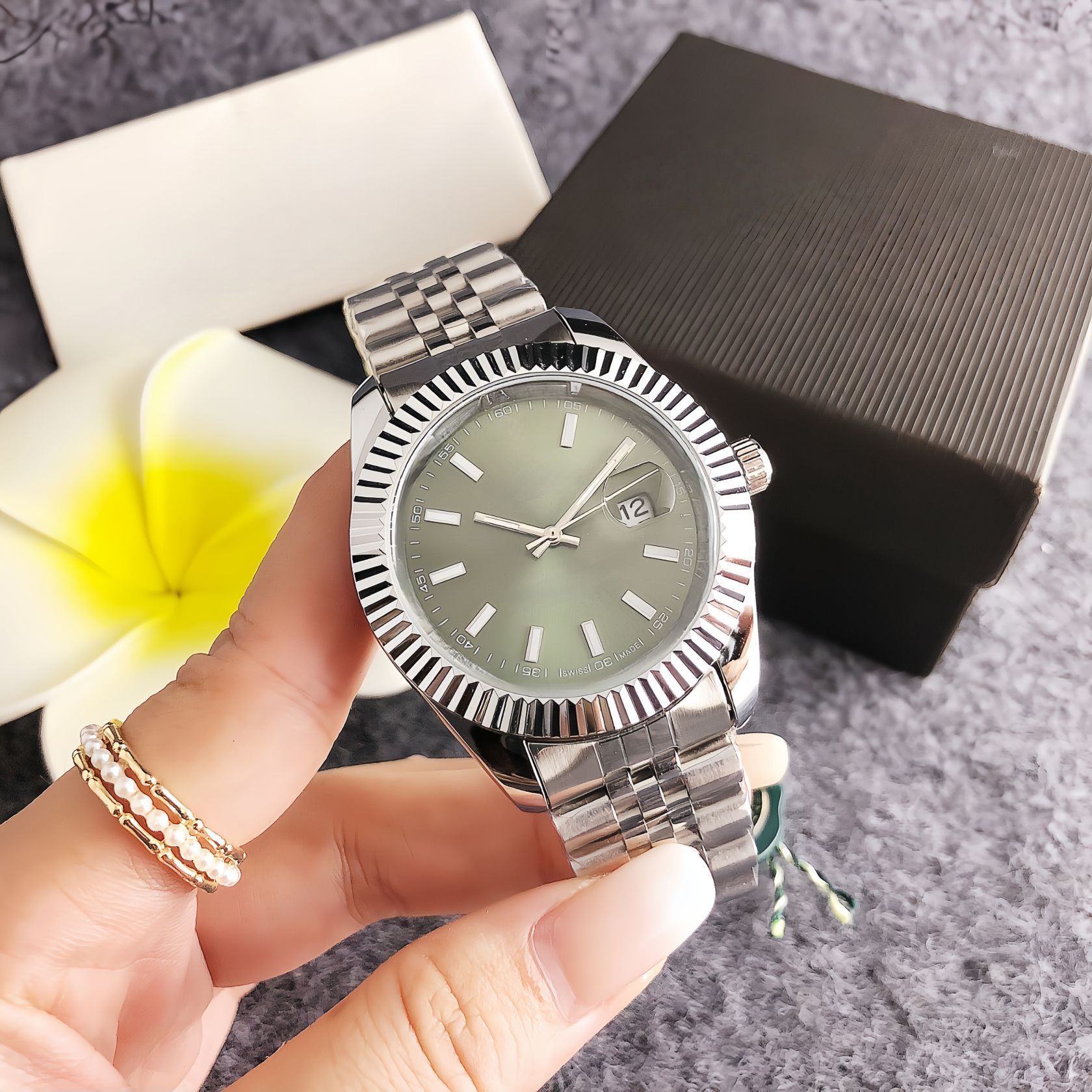 Watch Men's 2025 New Personalized Small Dial Women's College Style Watch with Calendar High-Looking Casual Watch