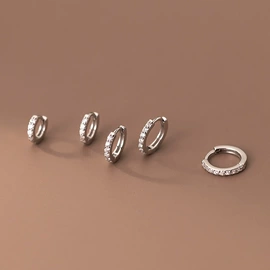 耳钉;戒指;项链