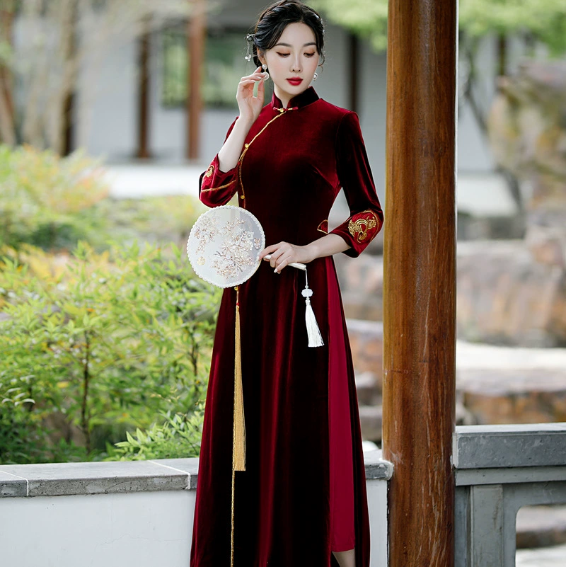 Velvet fitted cheongsam, plus size, Korean style, with embroidery, Chinese style