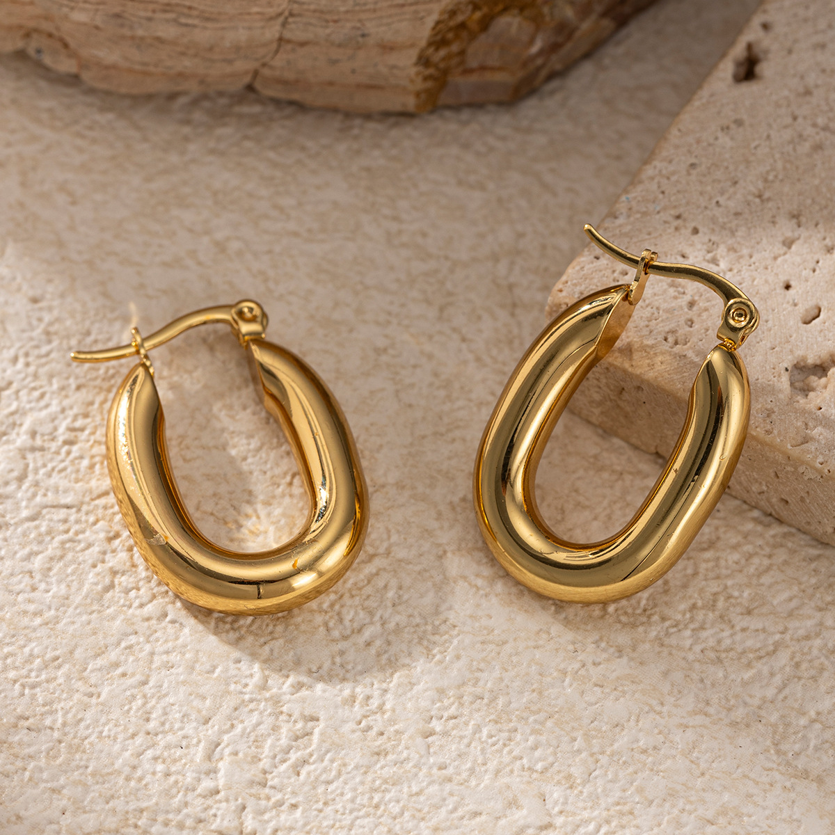 TENA Europa y los Estados Unidos venta transfronteriza caliente de titanio acero pernos ligeros de lujo de alta calidad diseño universal pernos de anillo nicho para mujeres transfronterizas