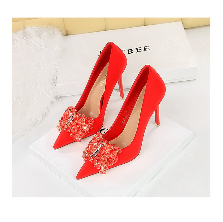 High Heels Women's Satin Pointed Court Shoes For Wedding Parties_voghion.com