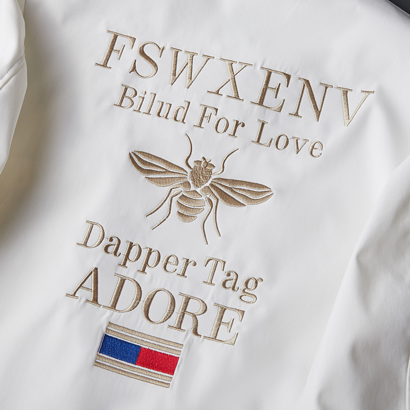 White Bee Brodered Coat Autumn Casual Korean Edition Herrmode Stilig Slim Fit Jacka_voghion.com