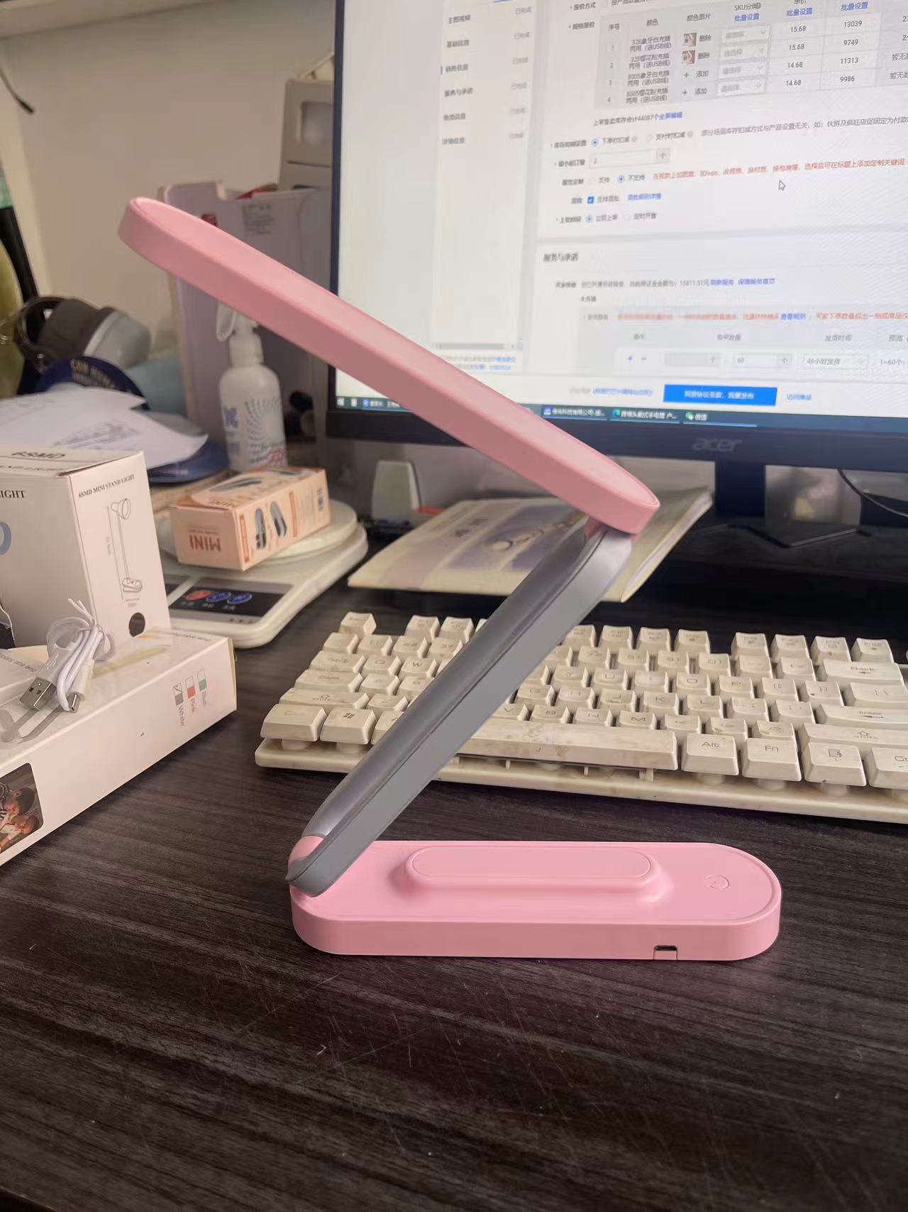 8005 Sakura powder dual-purpose charger and plug-in (USB cable included)