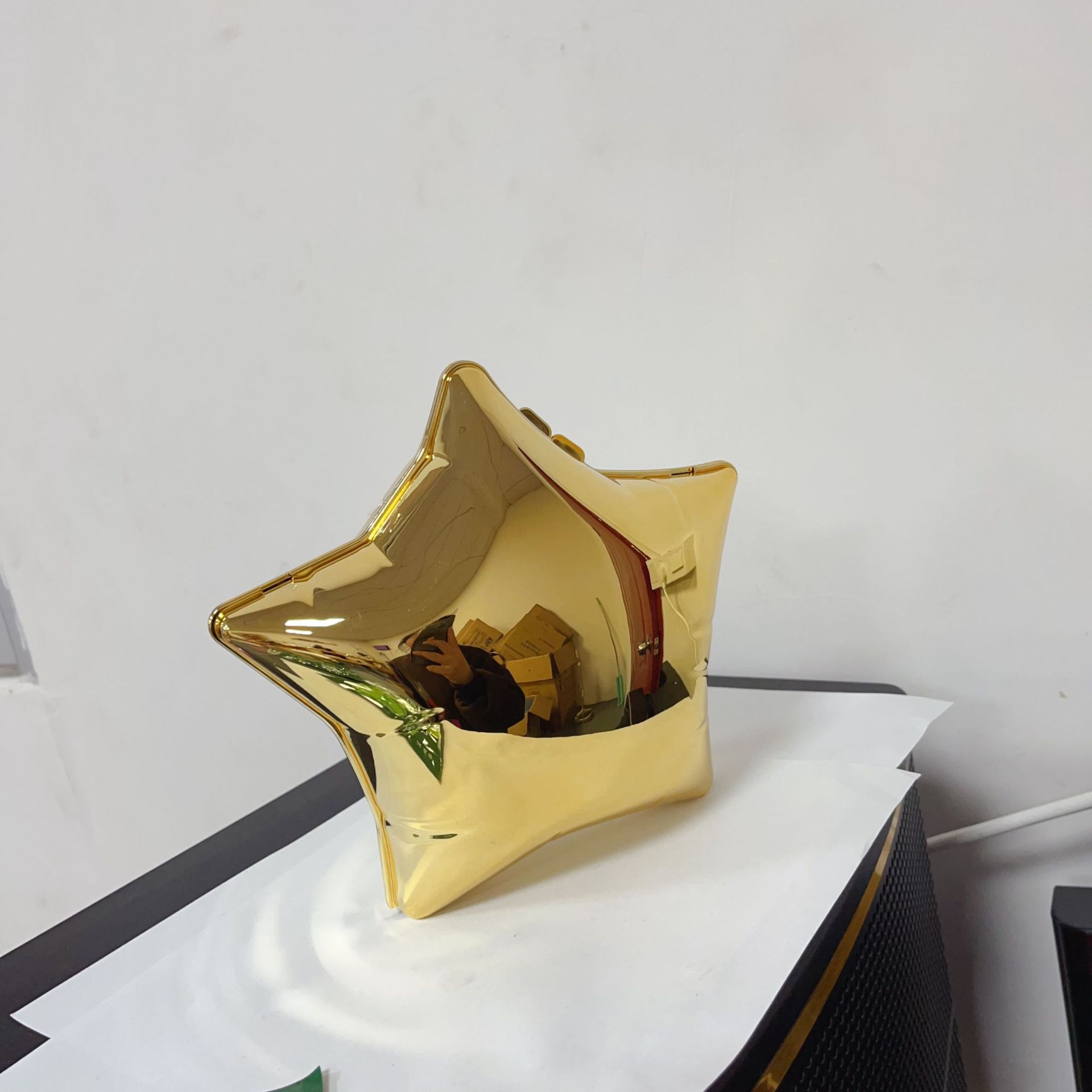 New Spring/Summer 2025 gold and silver star shoulder bag, mini chain bag, casual and fashionable crossbody acrylic bag undefined