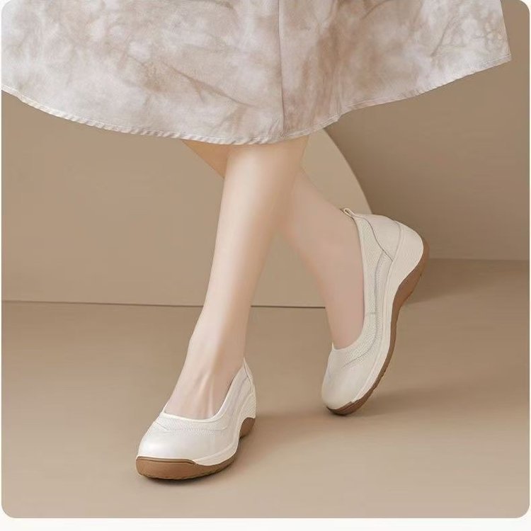 Explosión de suela suave cómoda madre sacudida zapatos de mujer 2025 primavera y verano nuevos zapatos casuales superficiales transpirables zapatos perezosos
