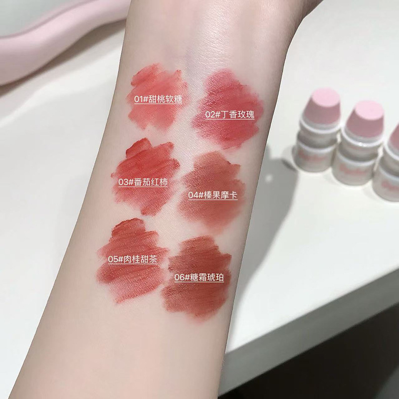 GegeBear niebla de terciopelo, polvo labial de niebla mate, no es fácil de tocar tazas de maquillaje, lápiz labial blanqueador transfronterizo, polvo labial al por mayor.