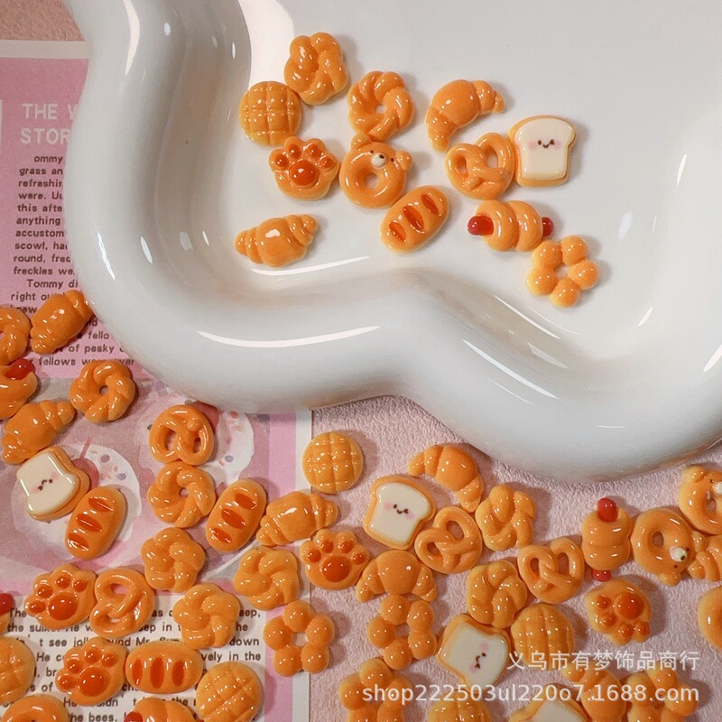 Simulated Food Toy Glossy Mini Croissant Bread Toast DIY Resin Jewelry Accessories Cream Glue Mobile Phone Case Hair Simulated Food Toy Glossy Mini Croissant Bread Toast DIY Resin Jewelry Accessories Cream Glue Mobile Phone Case Hair