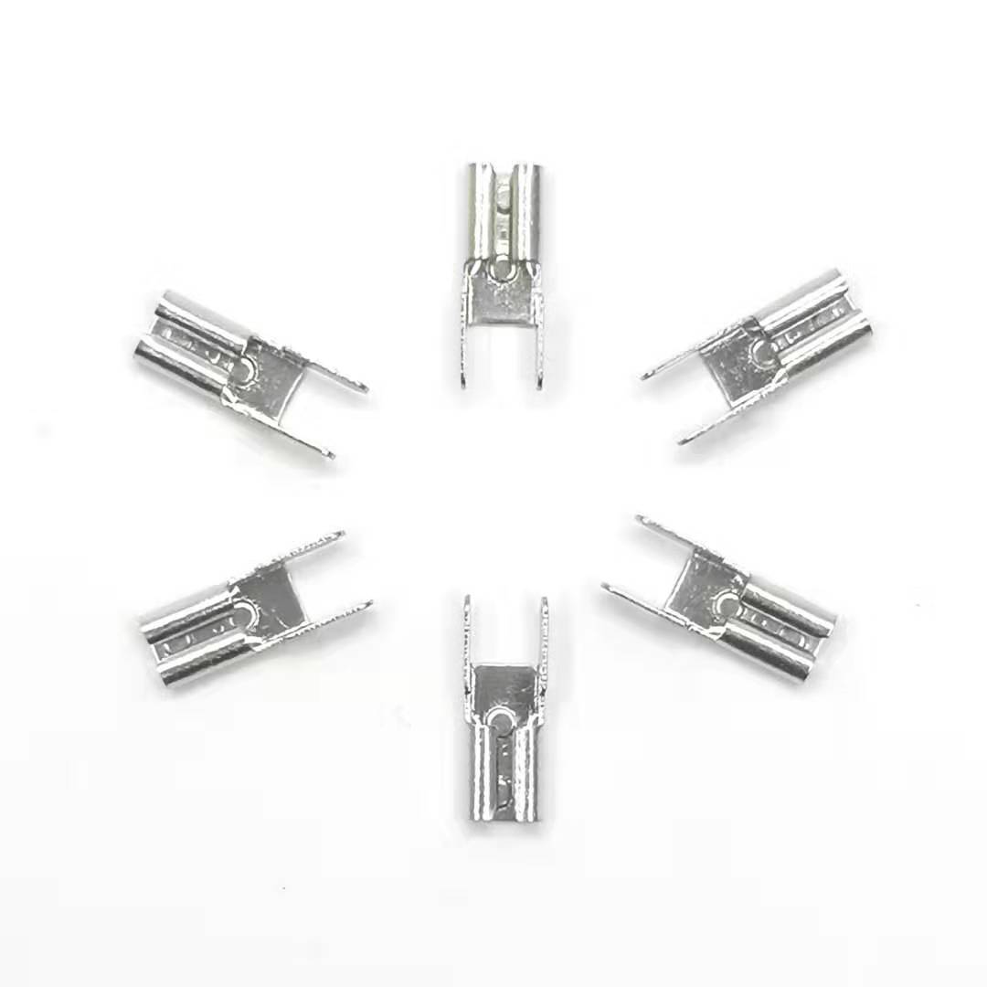 厂家供应 3544 和3544-2 插片汽车保险丝座保险夹汽车保险丝盒