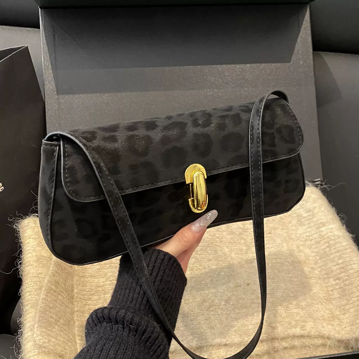 小众腋下包包豹纹2025新款夏季韩版女包时尚单肩斜挎法棍小方包