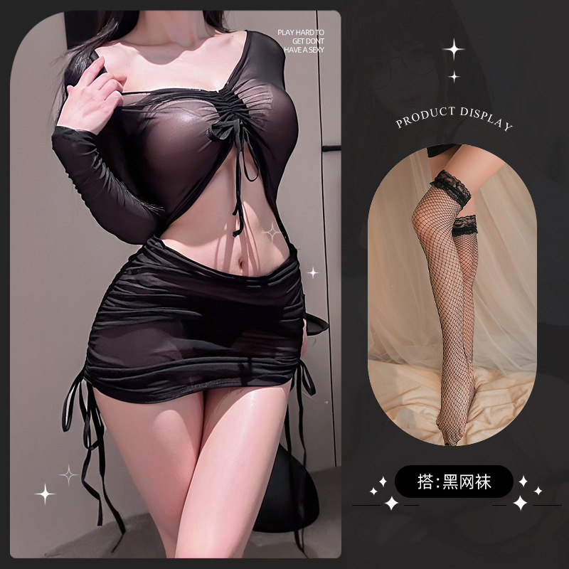 블랙 점프수트 + 블랙 망사스타킹