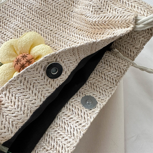 Niche woven bucket bag  new class commuting tote bag women's large capacity vacation single shoulder straw bag