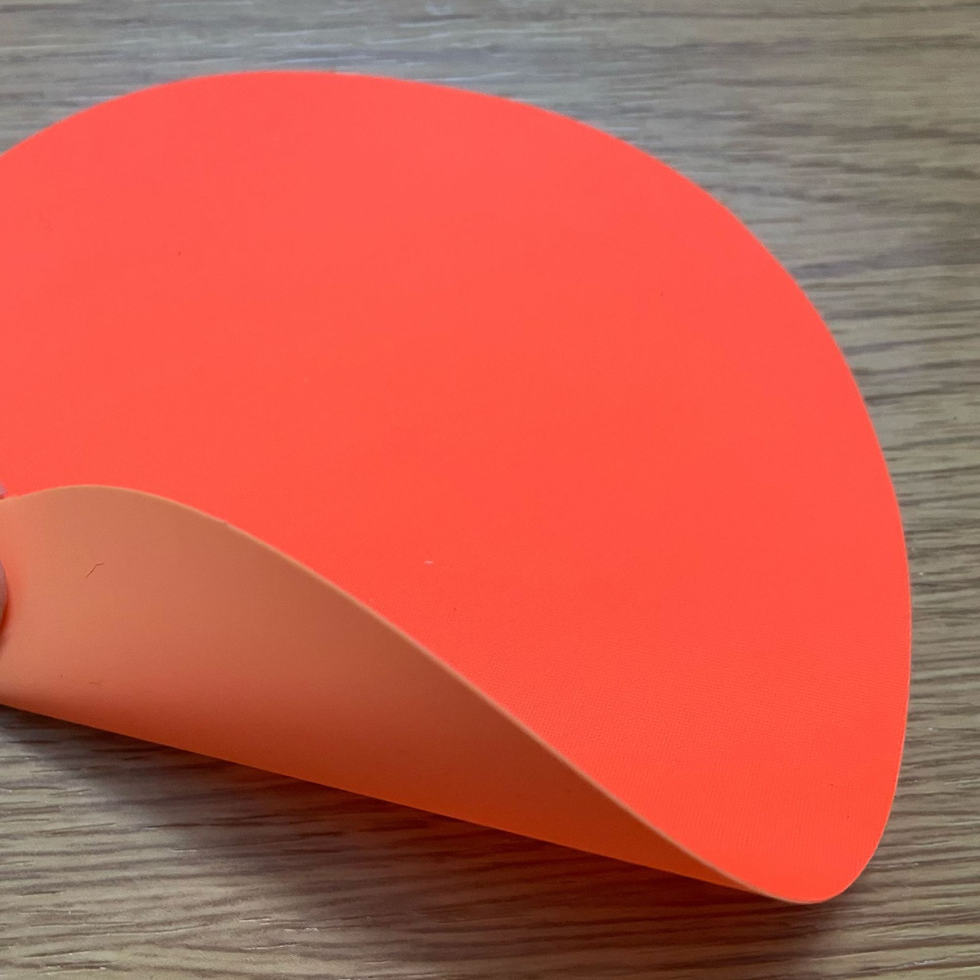 0.38mm抗冻耐寒荧光单面尼龙PVC涂层布跟屁虫布料