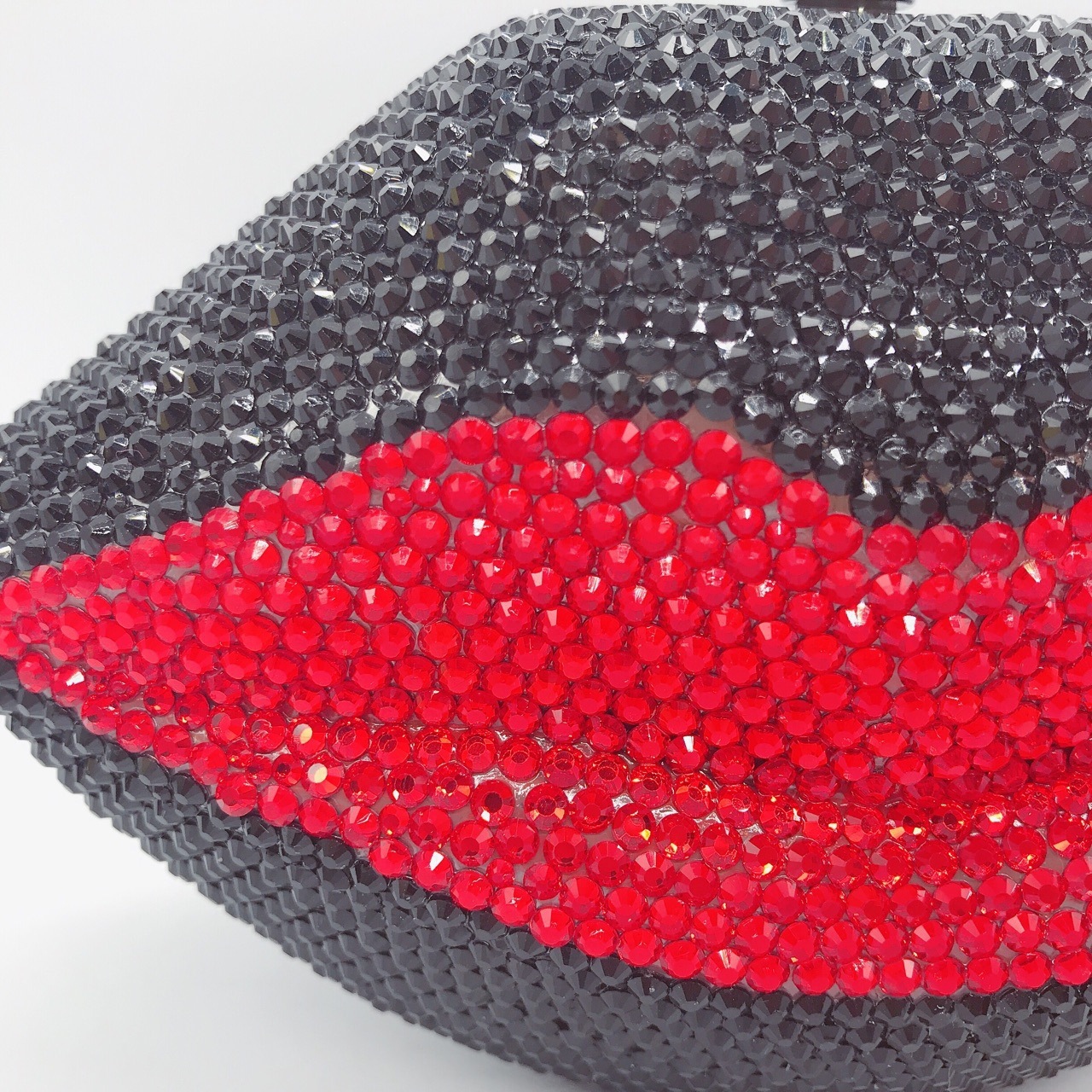 * Bolsa de diamantes de labios para la cena bolsas de gemas transfronterizas de diamantes de agua de mano bolsas de cadena de diamantes de estilo europeo y americano