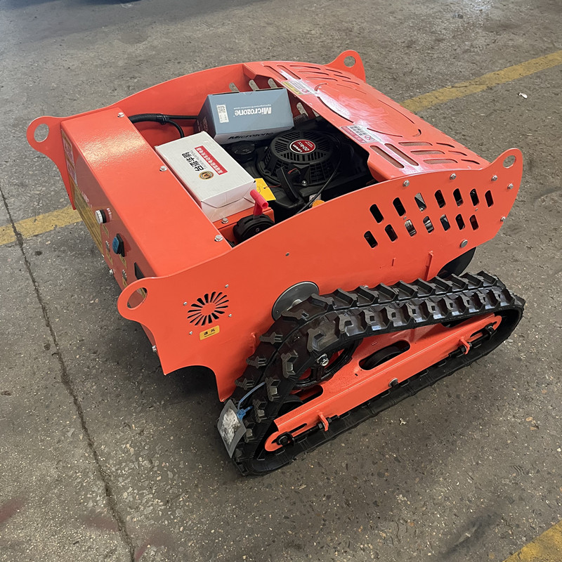 遥控割草机 出口自走式履带除草机  农田秸秆粉碎机