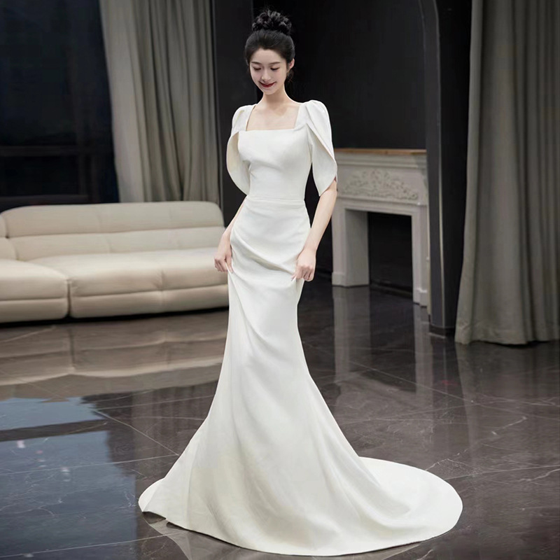 Mermaid Satin Light Wedding Dress, Simple Korean Style, Fairy-Like Engagement Dress, White Square Neckline, Veil to Cover Thick Arms Mermaid Satin Light Wedding Dress, Simple Korean Style, Fairy-Like Engagement Dress, White Square Neckline, Veil to Cover Thick Arms
