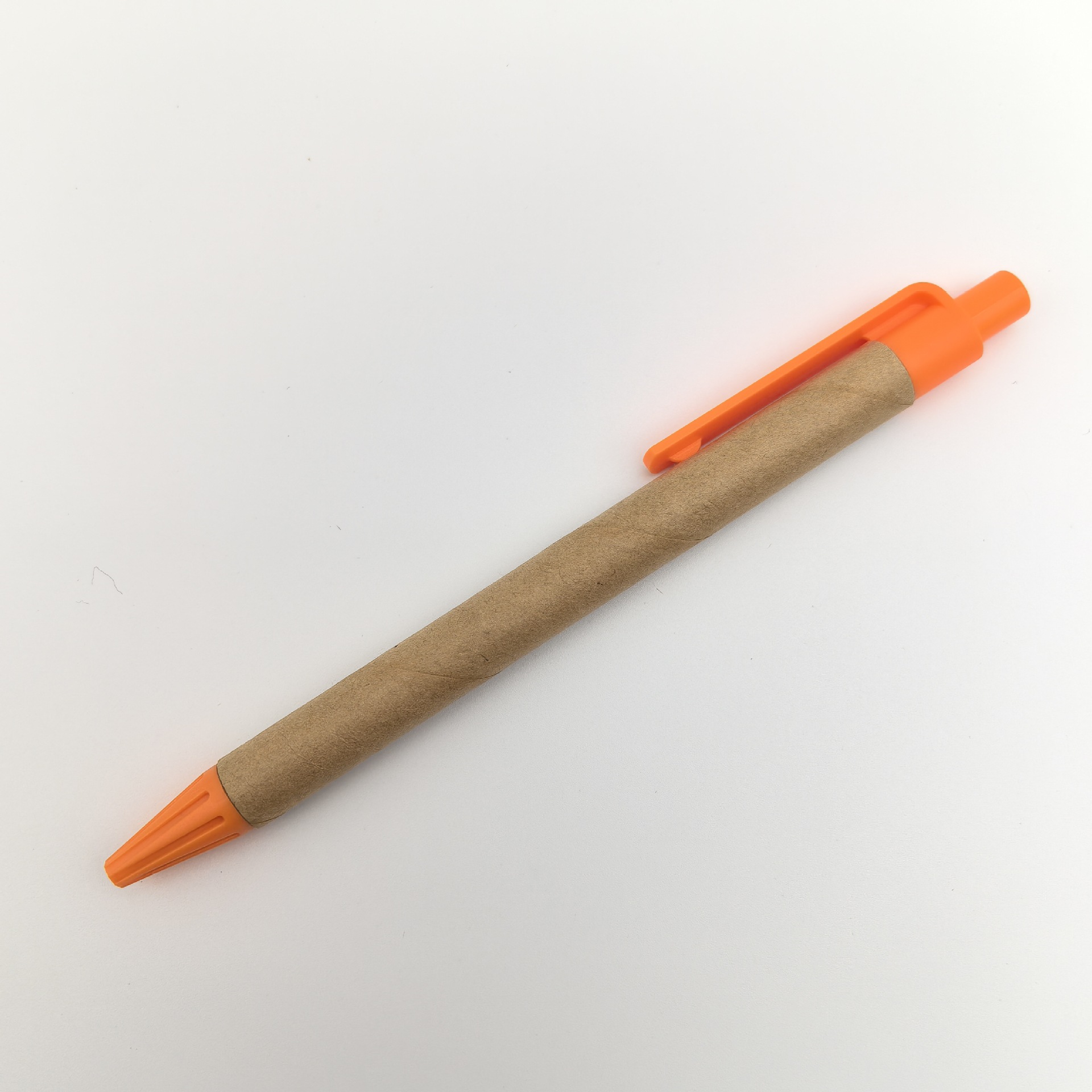 Presione bolígrafo de papel kraft verde bolígrafo simple bolígrafo de tubo de papel al por mayor bolígrafo verde se puede imprimir logotipo