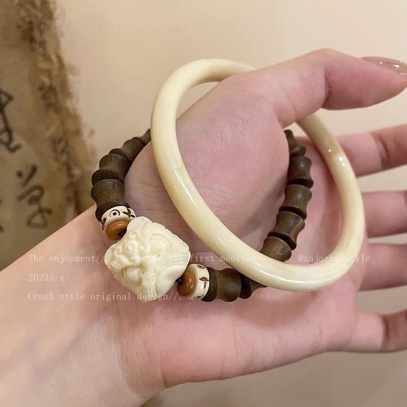 Nuevo estilo chino Xingshi verde sándalo pulsera femenina nicho diseño de alto grado todo partido pulsera pareja novias estudiante pulsera