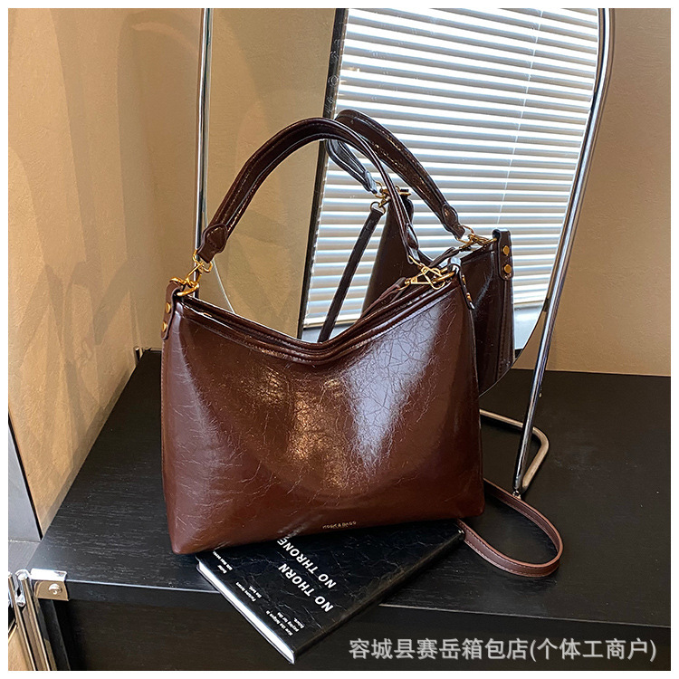 高颜值休闲简约复古小包包女2025秋季新款斜挎包时尚单肩腋下包女|undefined