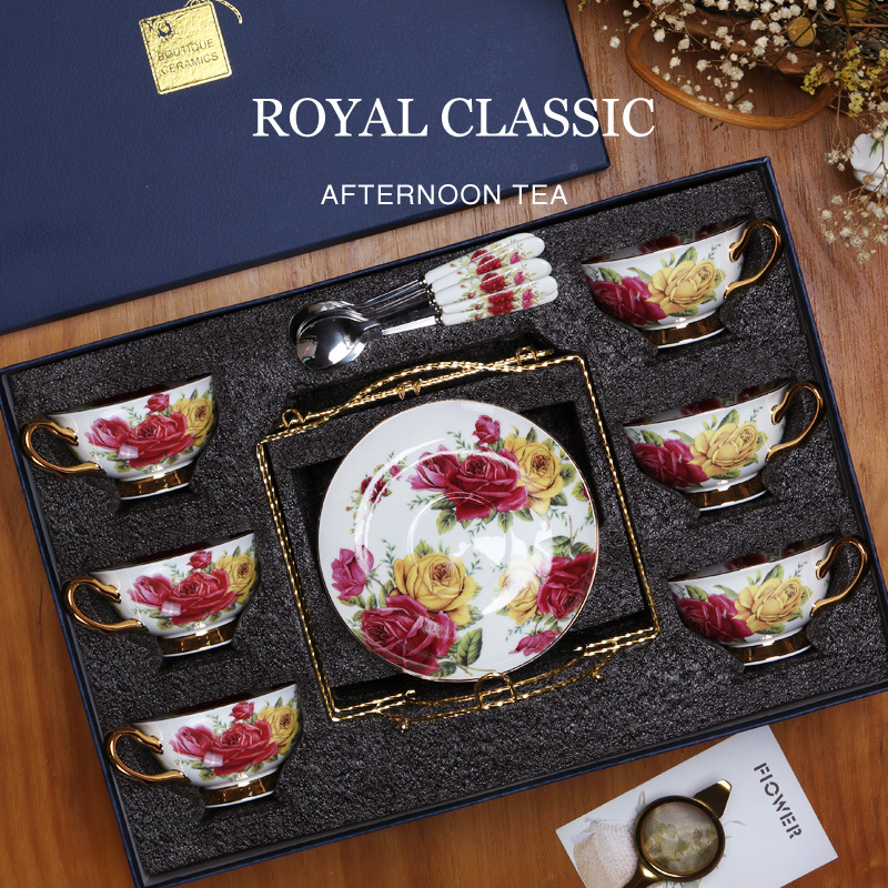 Traje de taza de Café de China de hueso de estilo europeo juego de té de la tarde dibujo exquisito de alta gama juego de té de flores de oro traje caja de regalo