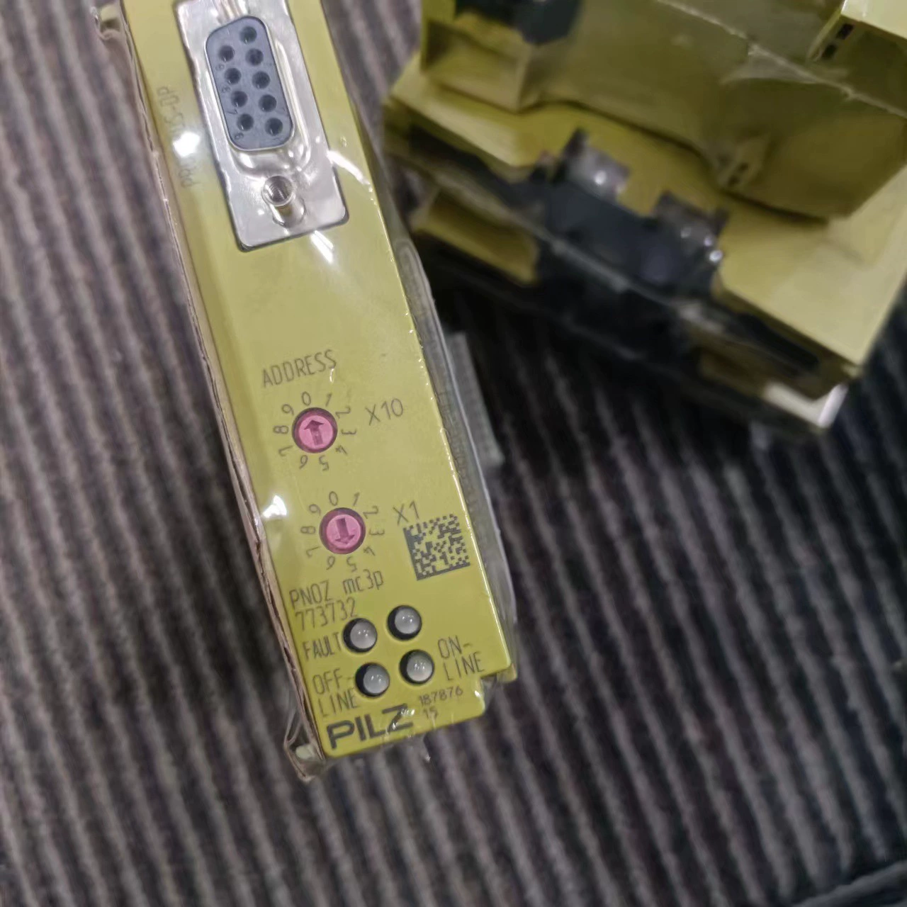 Немецкий оригинал Pilz 541059 модуль расширения реле Profibus новый оригинал блок в наличии