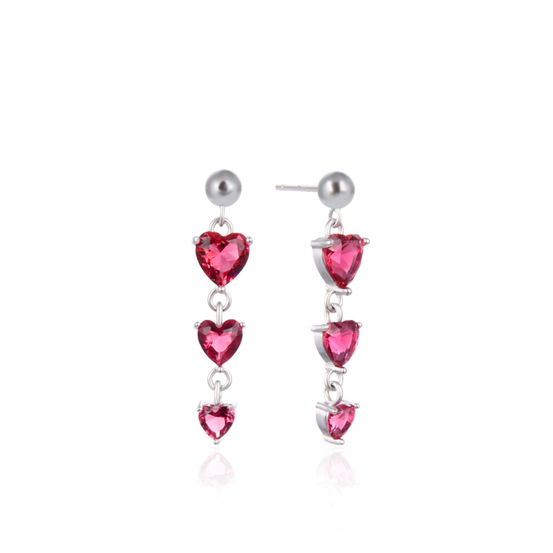 Japonés y coreano romántico Qixi rojo corazón pendientes de las mujeres para los amantes S925 plata esterlina con incrustaciones de cristal en forma de corazón pendientes