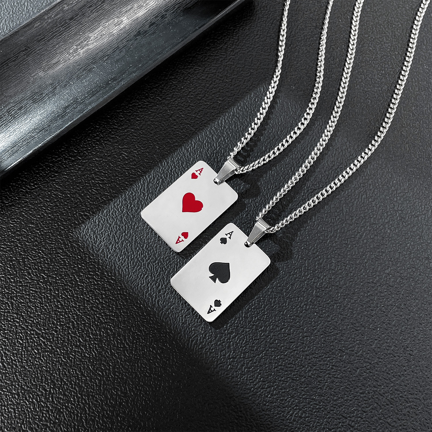 European and American Cross-Border Jewelry Wholesale Fashion Trendy Hip-Hop Titanium Steel Necklace for Women Simple Heart Stainless Steel Pendant Jewelry