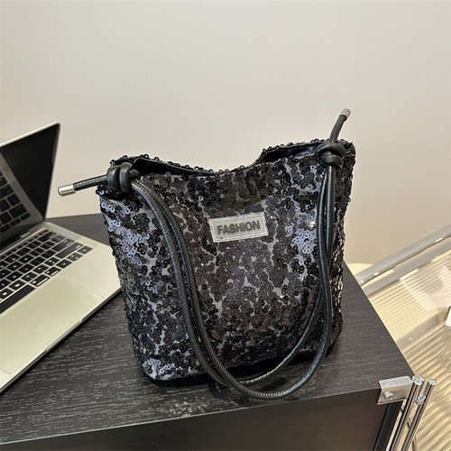 Sequin Fashion Korean Style Shoulder Bag Women's 2024 Spring and Summer Niche Internet Celebrity Style Underarm Bag Outing Tote Bag for Women