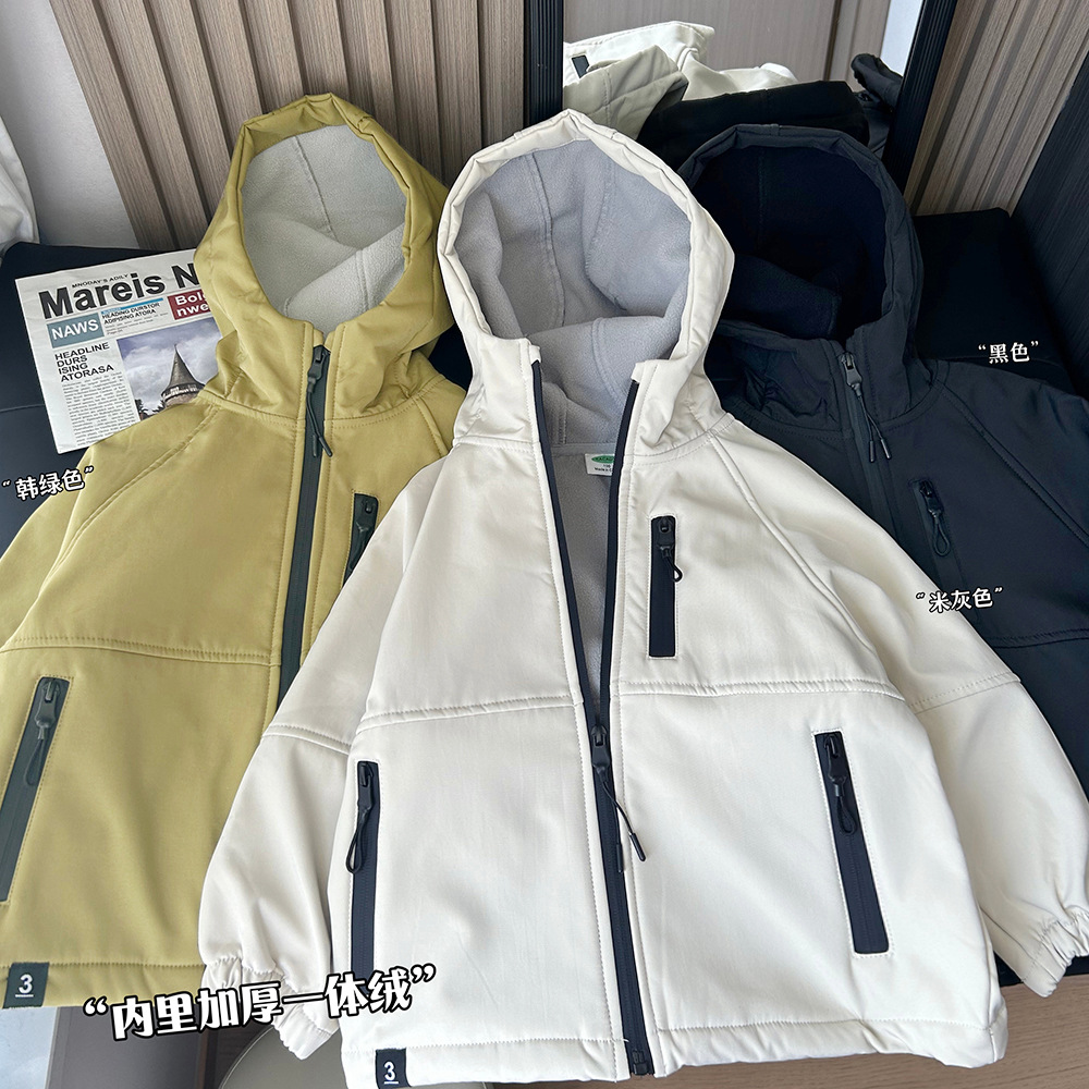 2024秋冬款童装男童儿童复合一体绒登山服防风外套冲锋衣批发代发