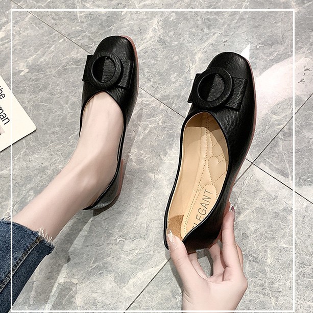 2026 verano nuevo estilo coreano versátil Bean zapatos cuadrados superficiales rojos zapatos de moda de mujer perezosos un pie