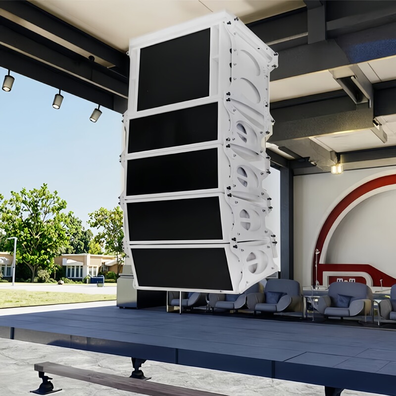 High-power line array hanging speakers, multi-unit array, sound system set for outdoor performances at music festivals and squares