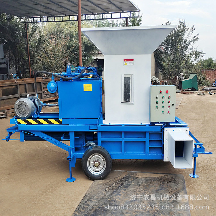 牧草麦草青储压块打包机 小型麦糠压块套袋机 牵引式打包装袋机