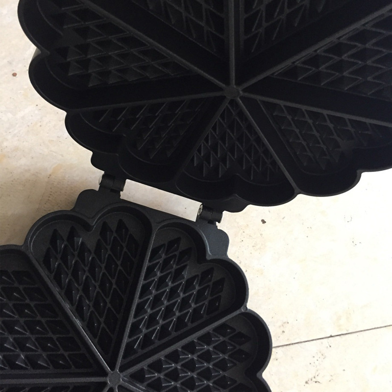 12967647330_164179378