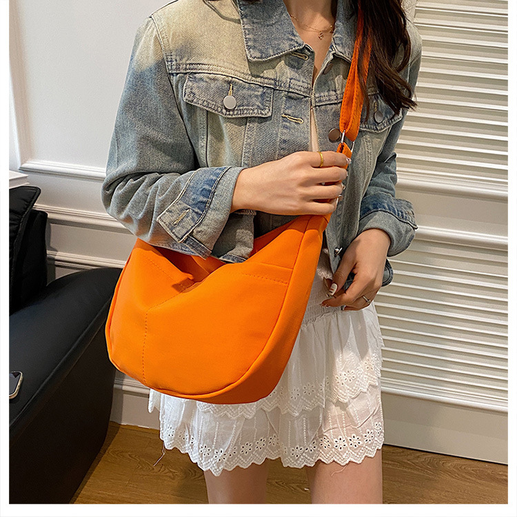 Simple solid-color canvas bag 2024 new style Japanese large-capacity single-shoulder dumpling bag, versatile for school and commuting crossbody bag undefined