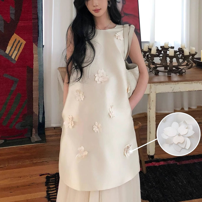 Design white three dimensional summer sleevless dress sleevless