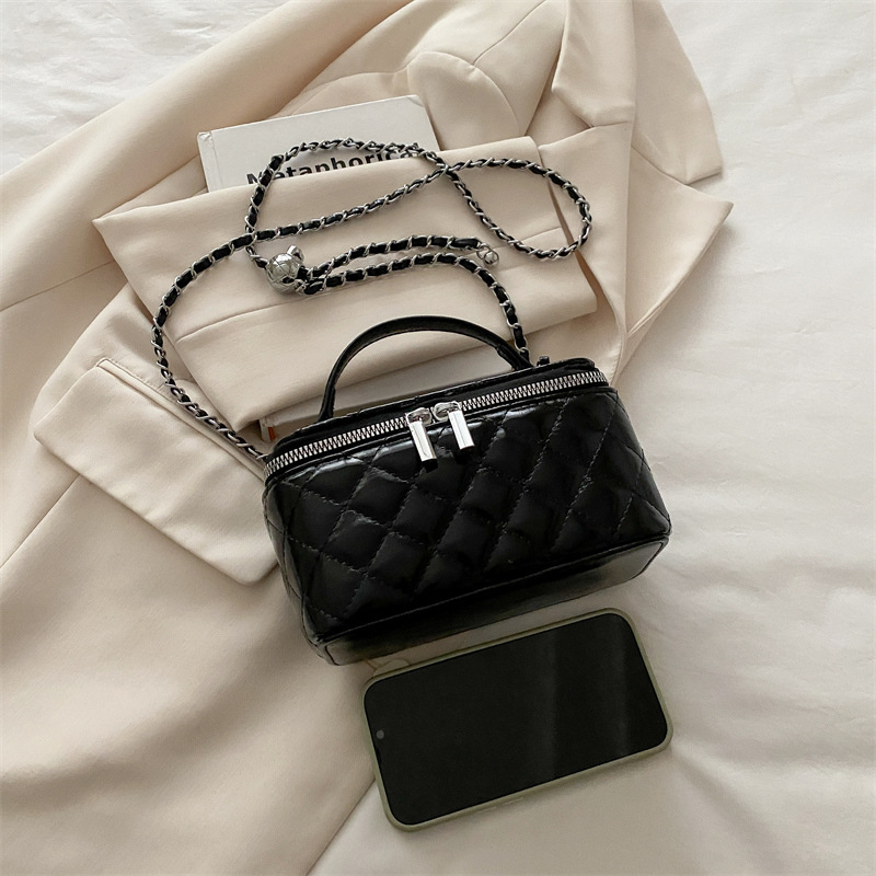 New Women's Handbag Small Square Bag Fashionable Makeup Box Bag Chain Diamond Grid Crossbody Bag - Thumbnail 3