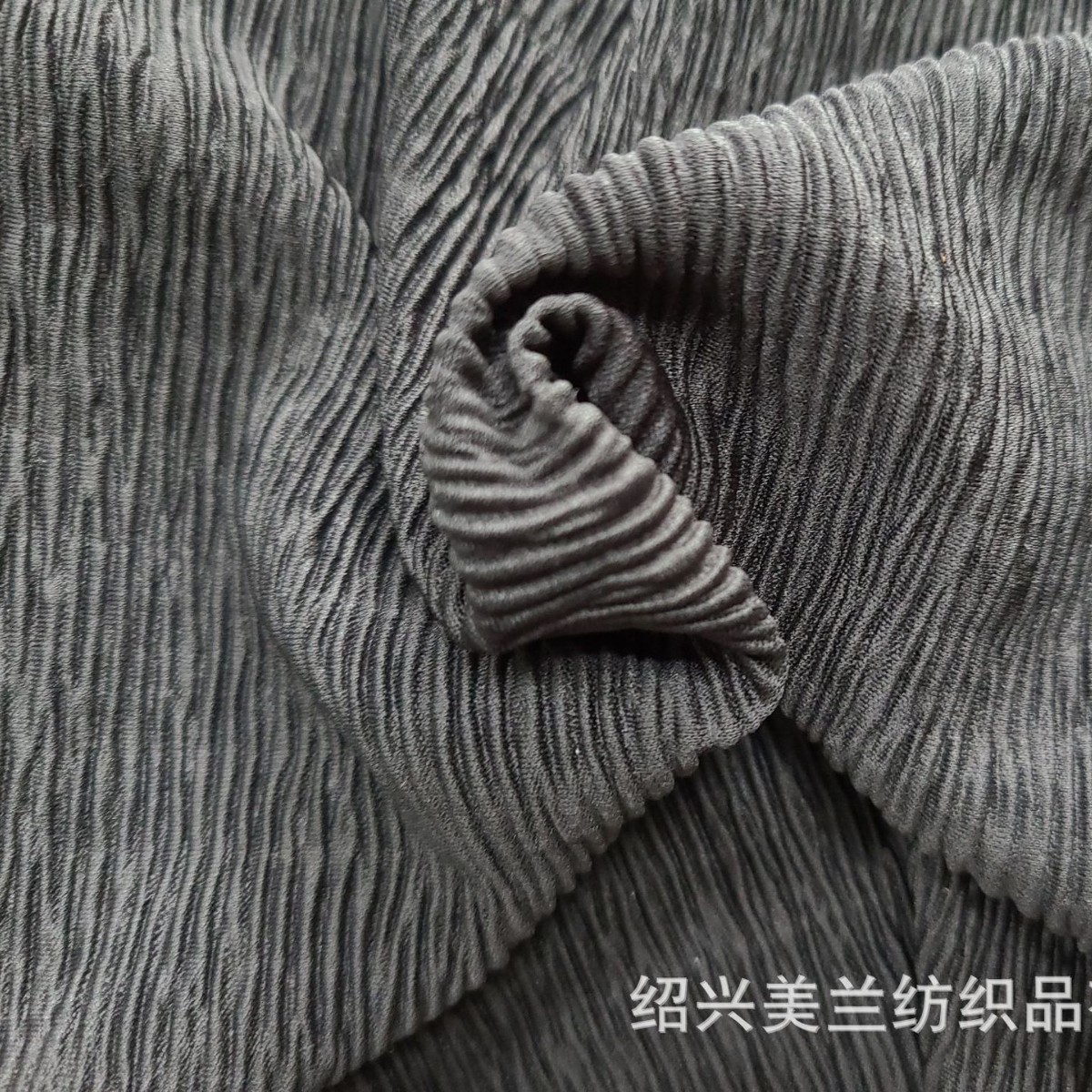 现货供应 165克针织压皱面料  时尚衬衣连衣裙面料 轻薄四季可穿