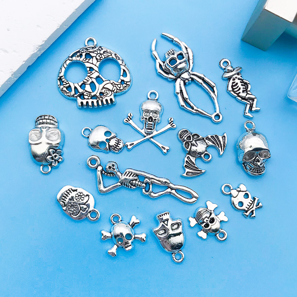 2g Weight Pendant Jewelry Making Type DIY Jewelry Accessories Classification 1 Piece Quantity Alloy Material Halloween Festival Skull Pattern Retro, Funny Style 1 Piece Alloy Skull Pendant DIY Jewelry Accessories 2