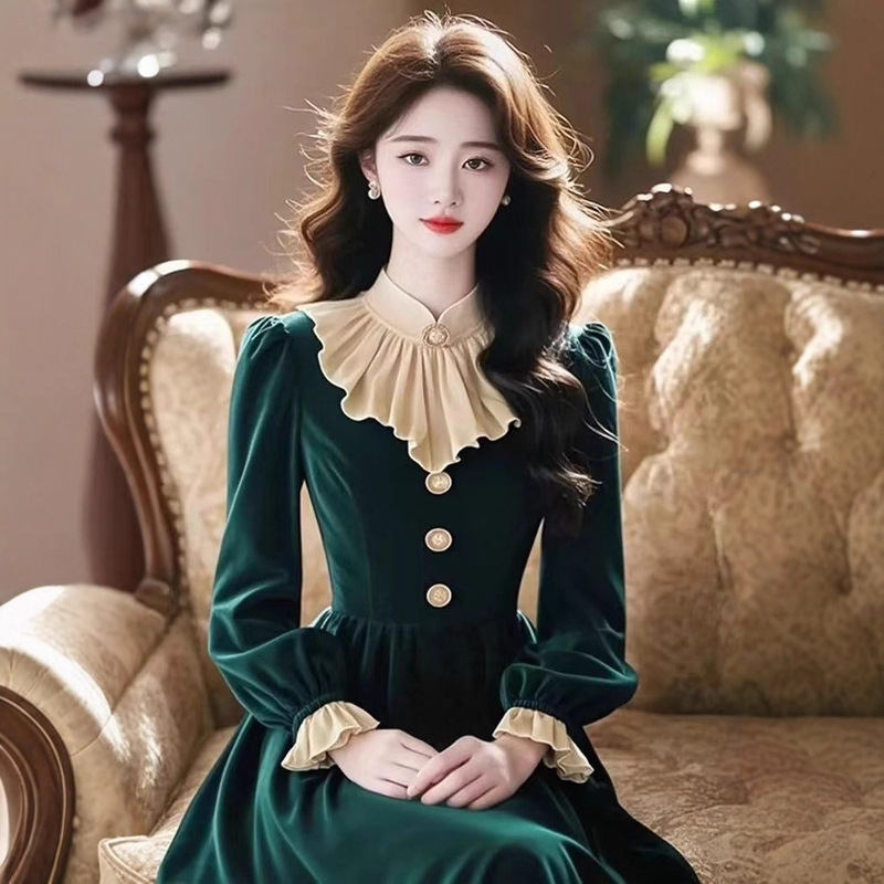 Unique and Elegant Formal Occasion Design with a Sophisticated Feel, Green Velvet Base Dress for Women in Winter
