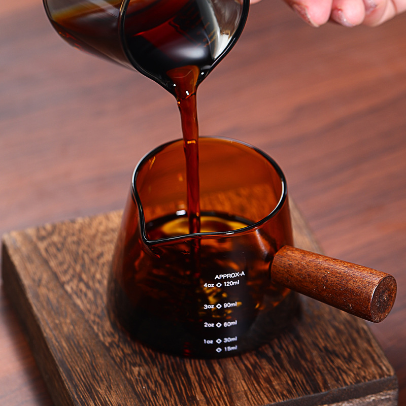 Yingdu Wooden Handle Milk Jug Coffee Small Milk Cup Espresso Cup Coffee Utensil Extraction Scale Measuring Cup Milk Cup with Handle